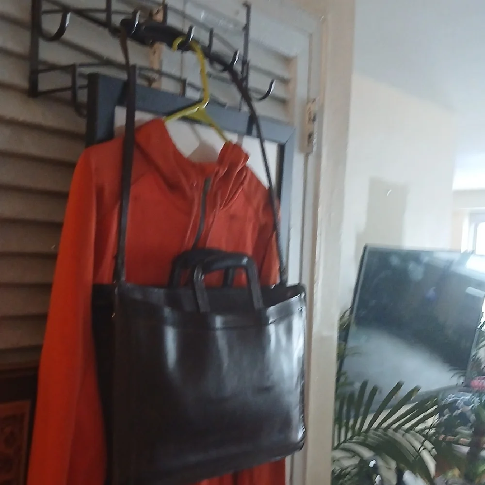 Vintage America sophisticated leather